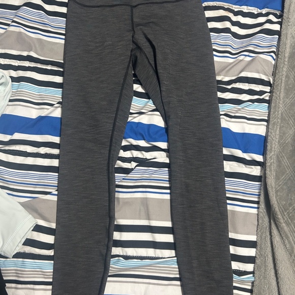 Lululemon Size 8 - Picture 2 of 2